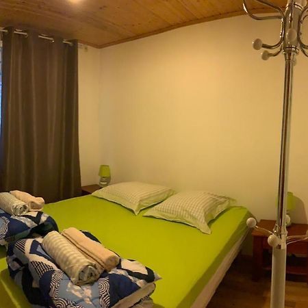 Les Chalets Fleurs De France - Kota Saint-Dalmas 外观 照片