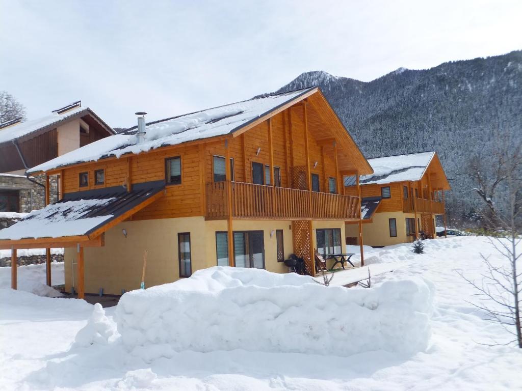 Les Chalets Fleurs De France - Kota Saint-Dalmas 外观 照片