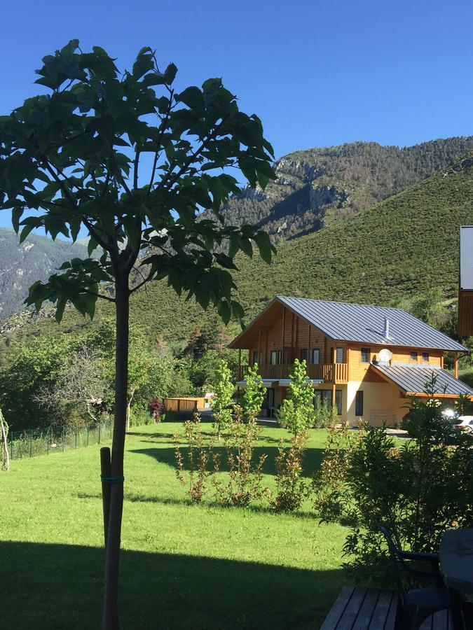 Les Chalets Fleurs De France - Kota Saint-Dalmas 外观 照片