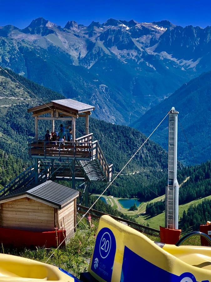 Les Chalets Fleurs De France - Kota Saint-Dalmas 外观 照片
